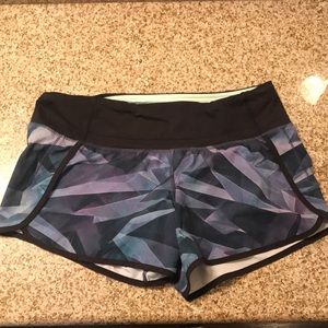 Lululemon size 6 shorts